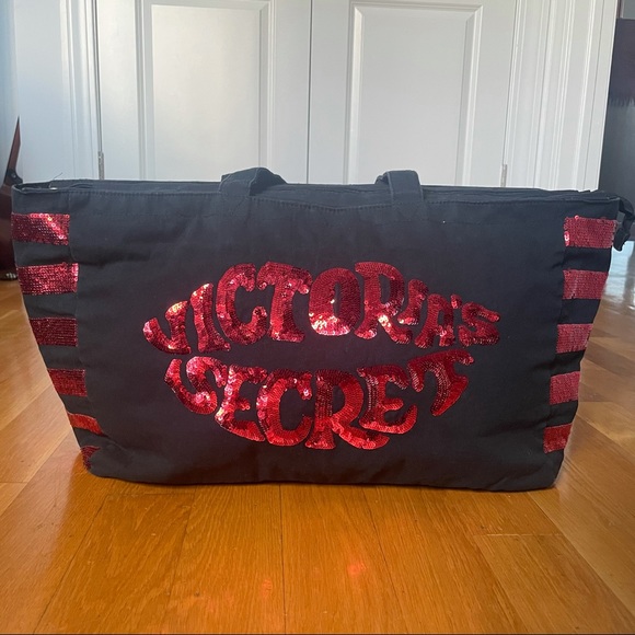 VS Sparkly Weekend Tote Bag Zip Closure - Picture 5 of 5